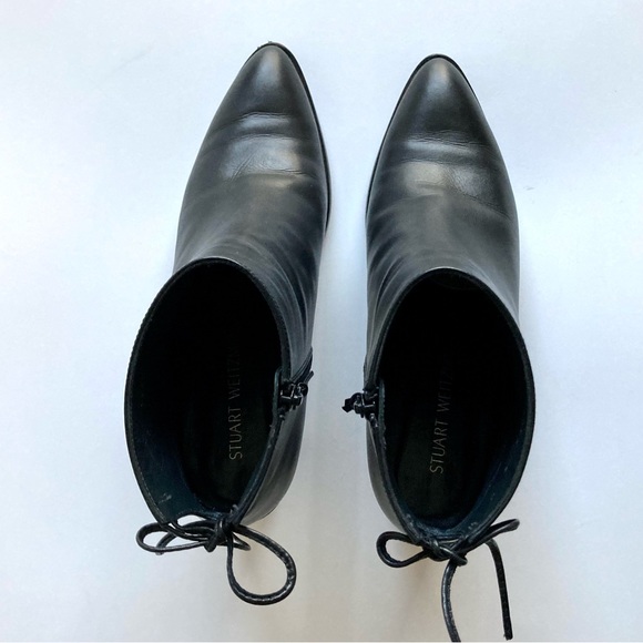 Stuart Weitzman Lofty Bootie, pointy toe, tie back. Black leather size 9. - Picture 11 of 12